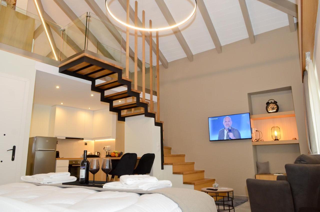 Roloi Suites Nafpaktos Exterior photo