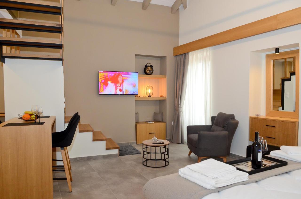 Roloi Suites Nafpaktos Exterior photo